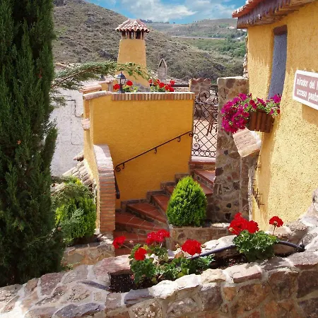 Casa Rural La Cuadra 乡村民宿
